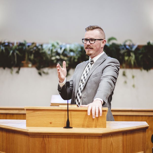 sermons-image-01